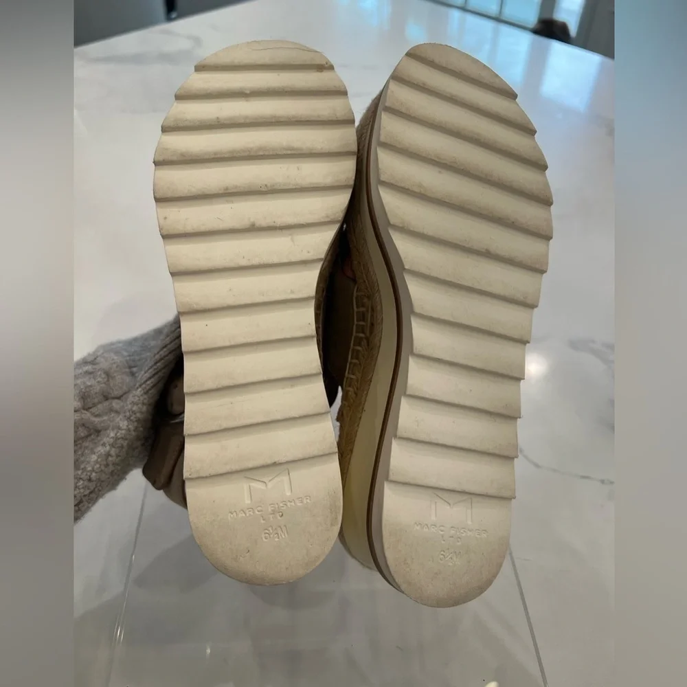 Marc FISCHER Glenna suede raffia platform wedge sandal size 6.5